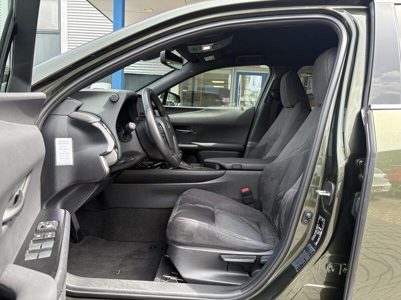Lexus UX (13)