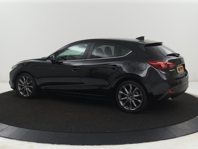 Mazda 3 (2)
