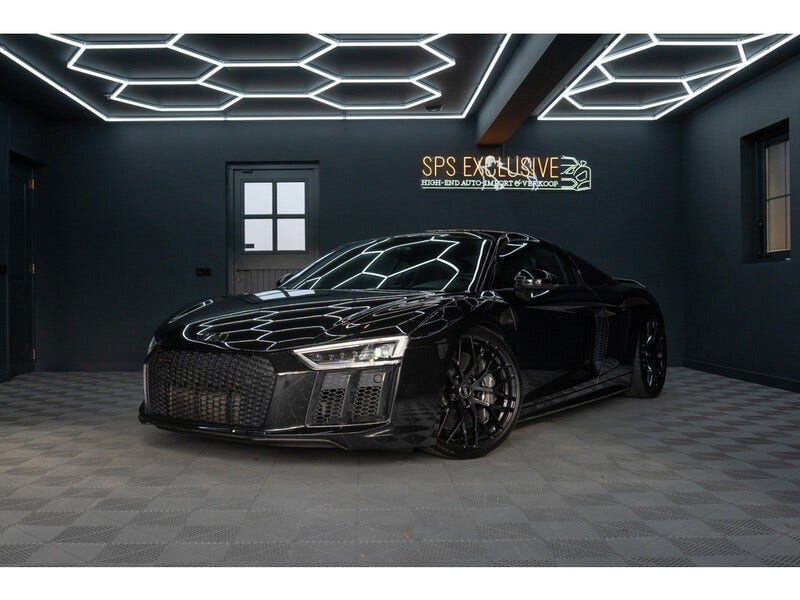 Audi R8