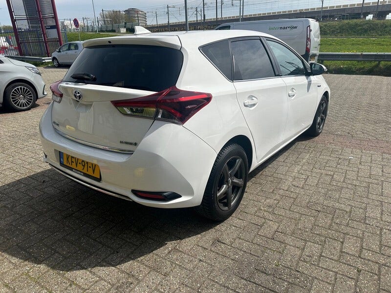 Toyota Auris (2)