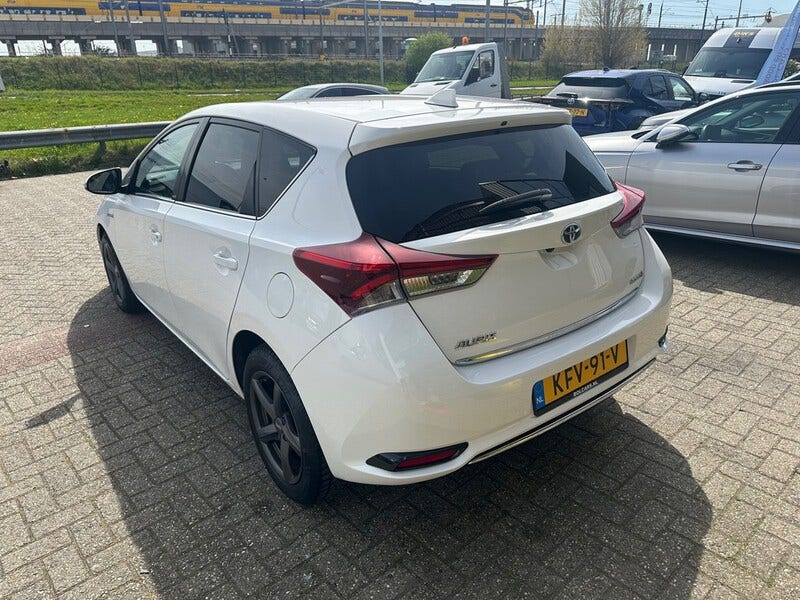 Toyota Auris (4)