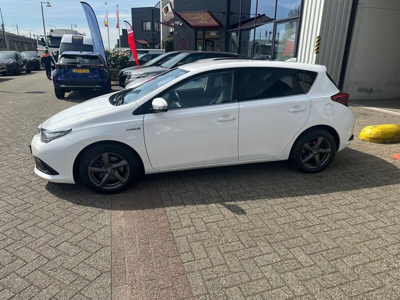 Toyota Auris (5)