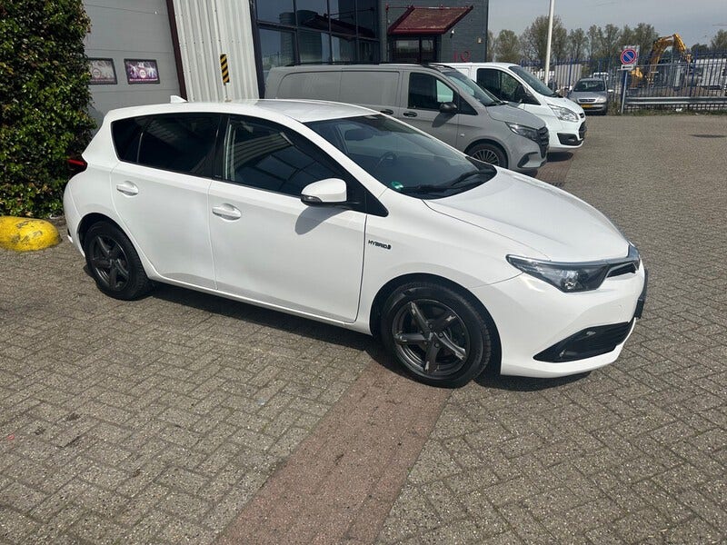 Toyota Auris (6)