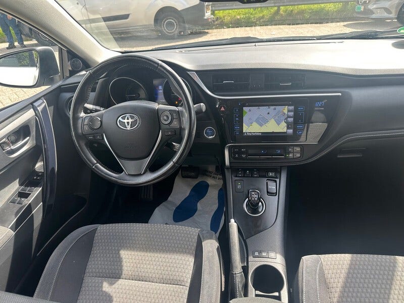 Toyota Auris (7)
