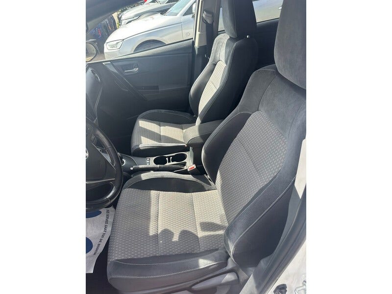 Toyota Auris (14)