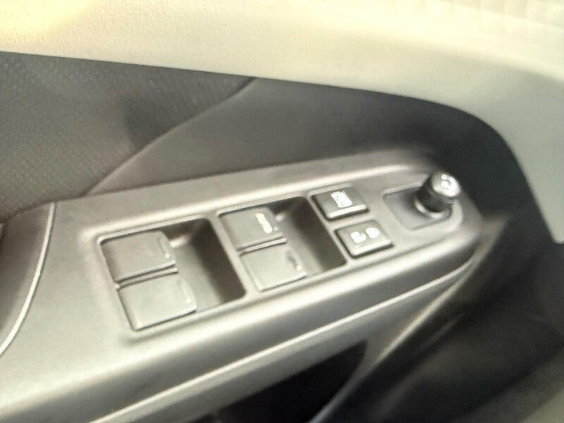 Suzuki Swift (7)