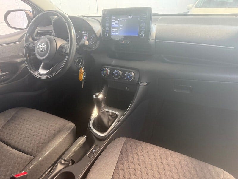 Toyota Yaris (7)