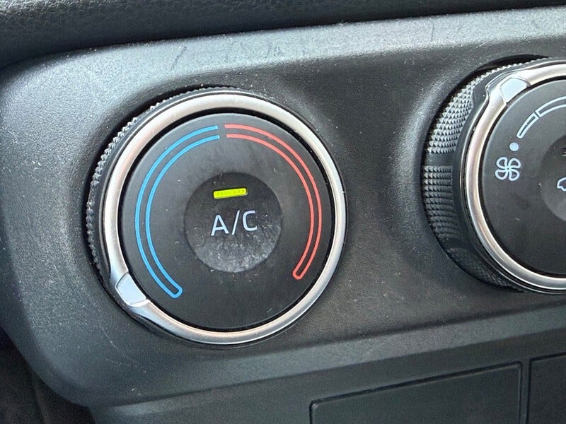Toyota Yaris (23)