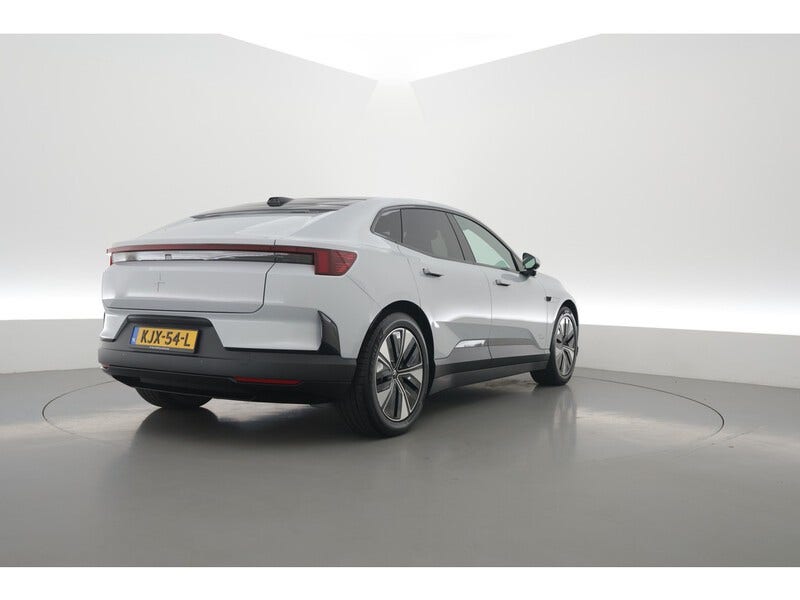 Polestar 4 (2)