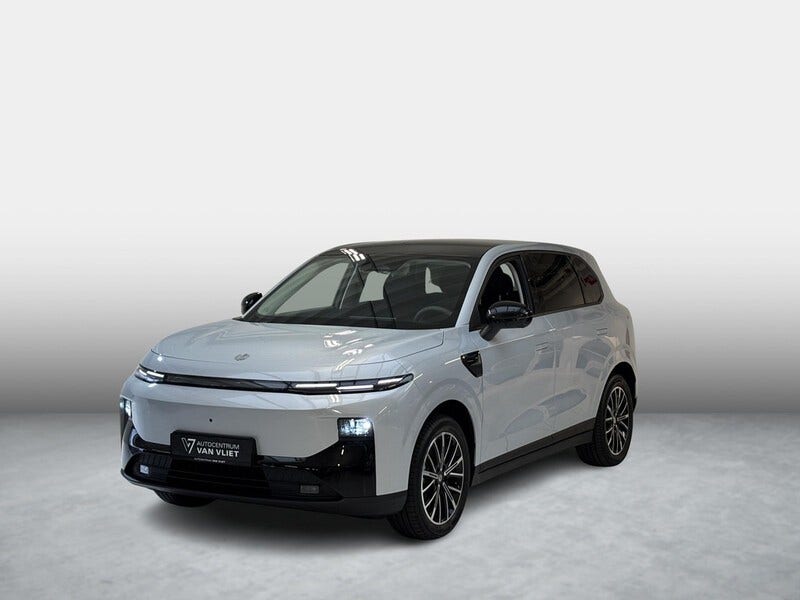 Leapmotor B10