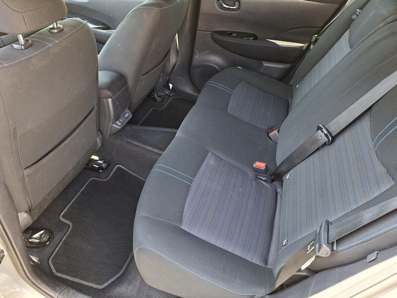 Nissan Leaf (7)