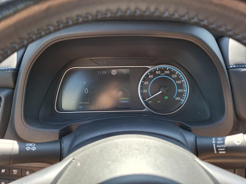 Nissan Leaf (12)