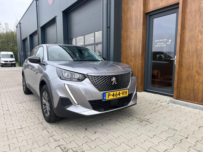 Peugeot e 2008