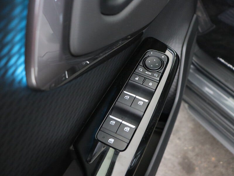 Toyota Urban Cruiser (9)