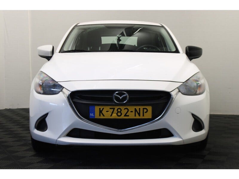 Mazda 2 (2)