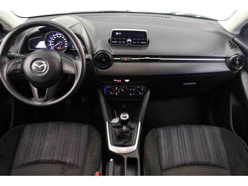 Mazda 2 (7)