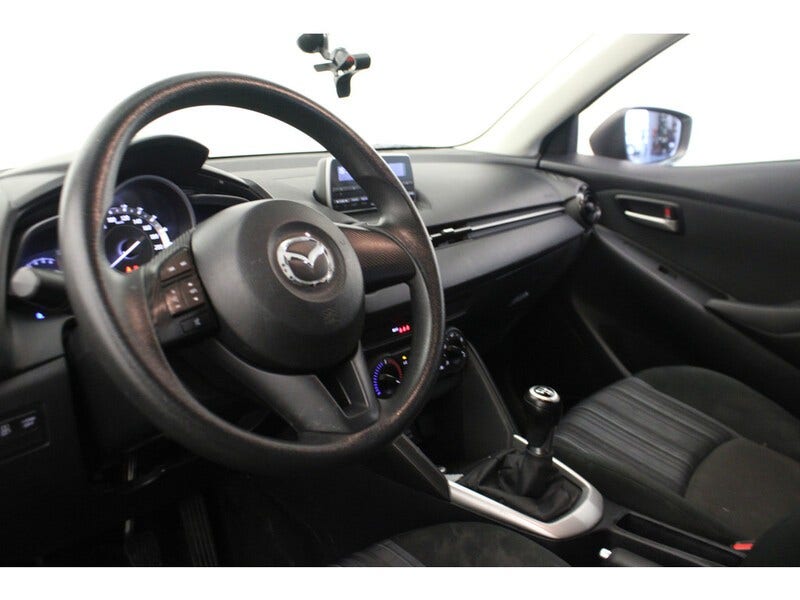 Mazda 2 (8)