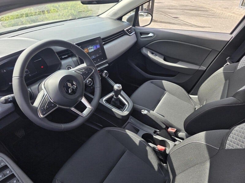 Mitsubishi Colt (8)
