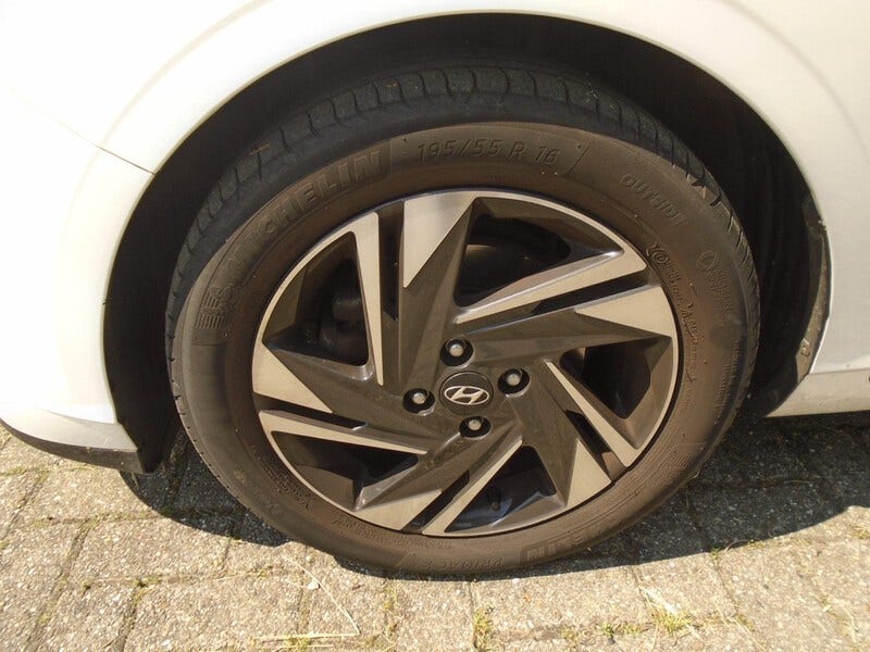 Hyundai i20 (3)
