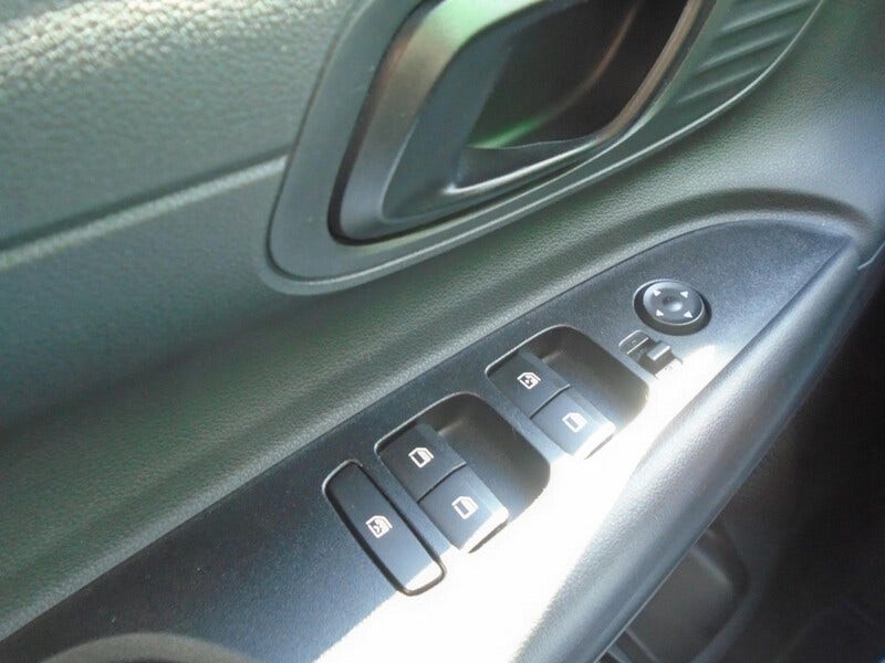 Hyundai i20 (9)