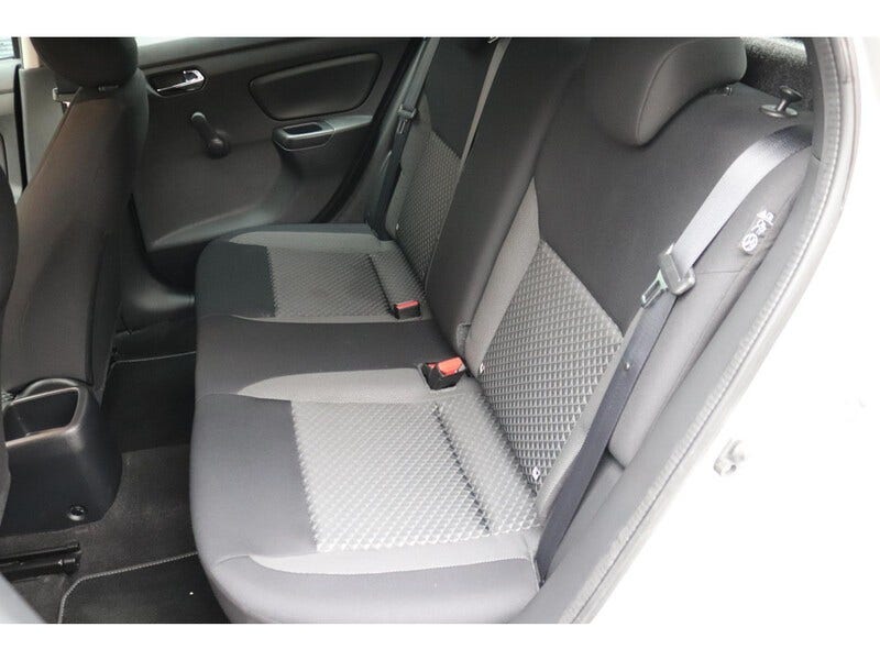 Nissan Micra (7)