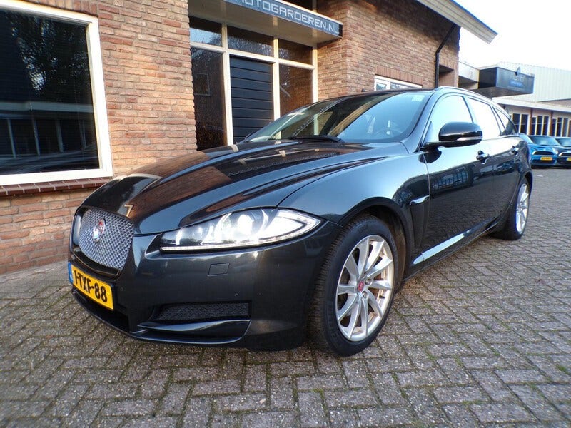 Jaguar XF
