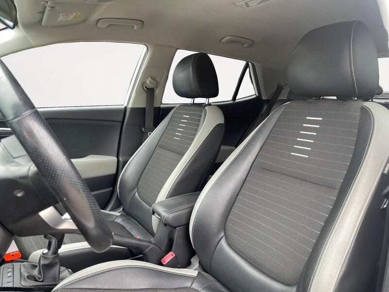 Kia Stonic (9)