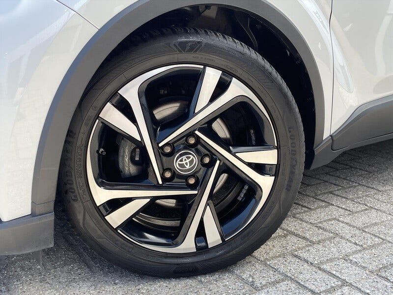 Toyota C-HR (8)