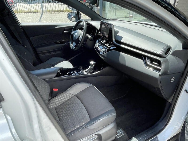 Toyota C-HR (14)