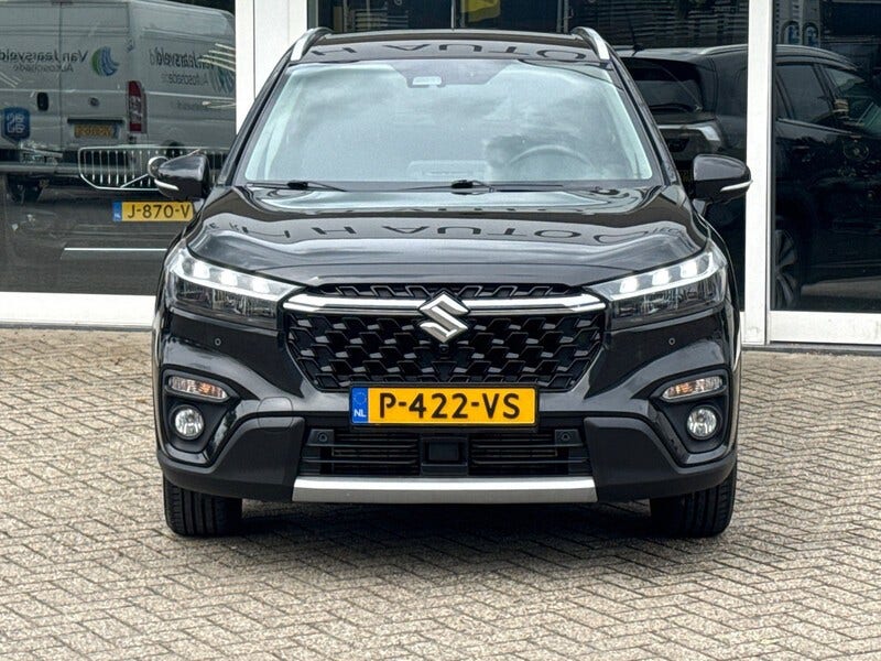 Suzuki Cross (3)