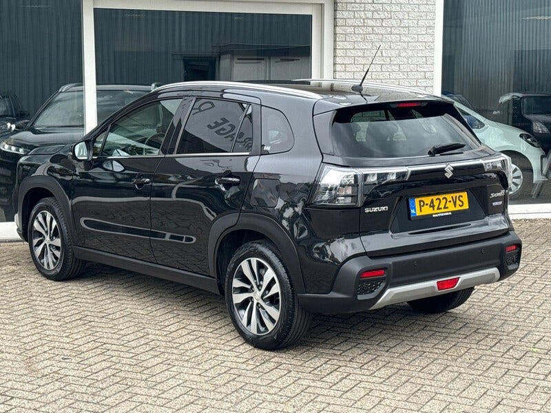 Suzuki Cross (5)