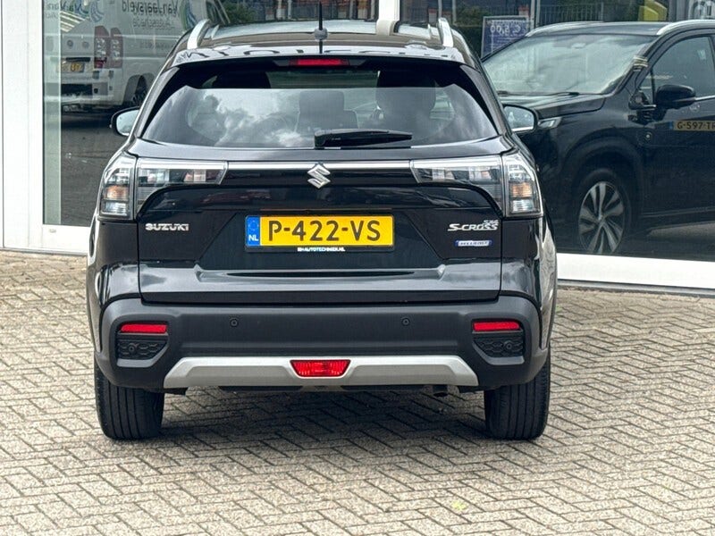 Suzuki Cross (6)