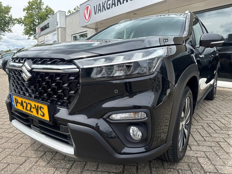 Suzuki Cross (7)