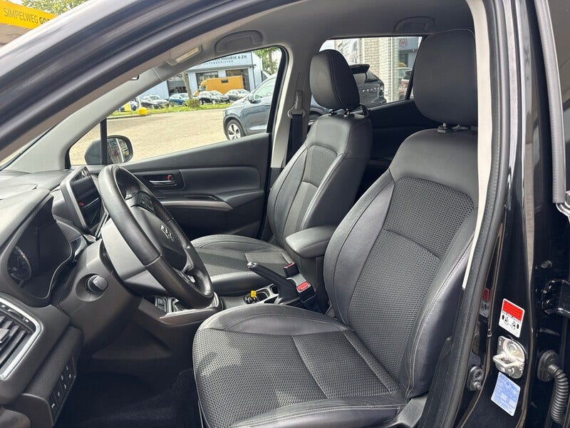 Suzuki Cross (8)