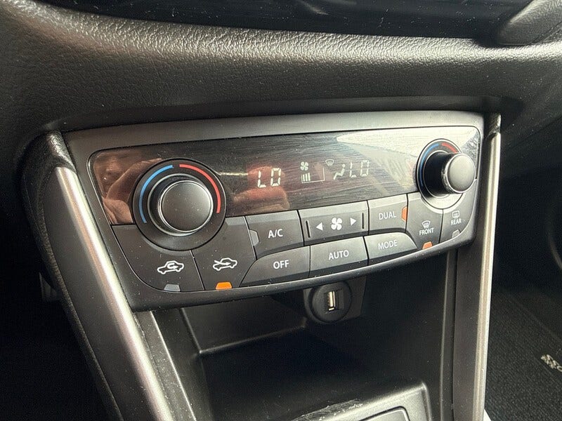 Suzuki Cross (15)