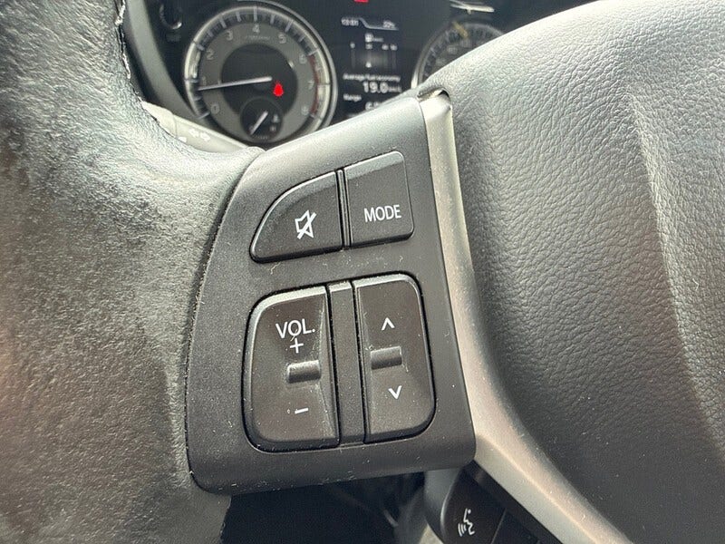 Suzuki Cross (18)