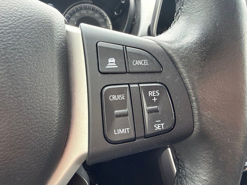 Suzuki Cross (19)