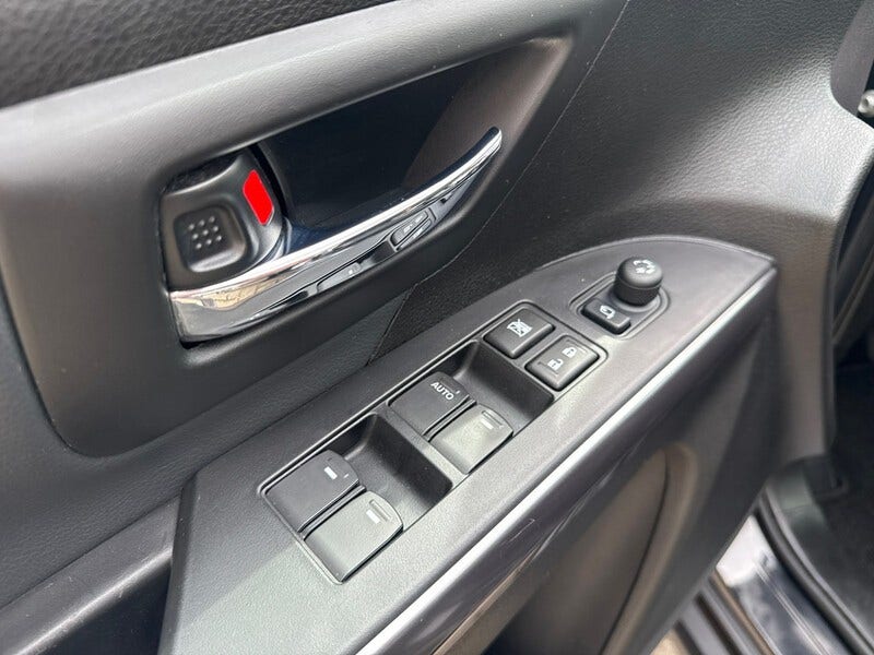 Suzuki Cross (20)