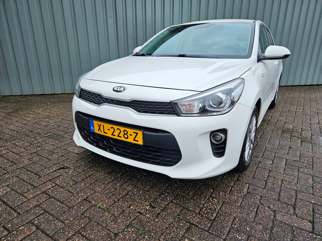 Kia Rio (2)