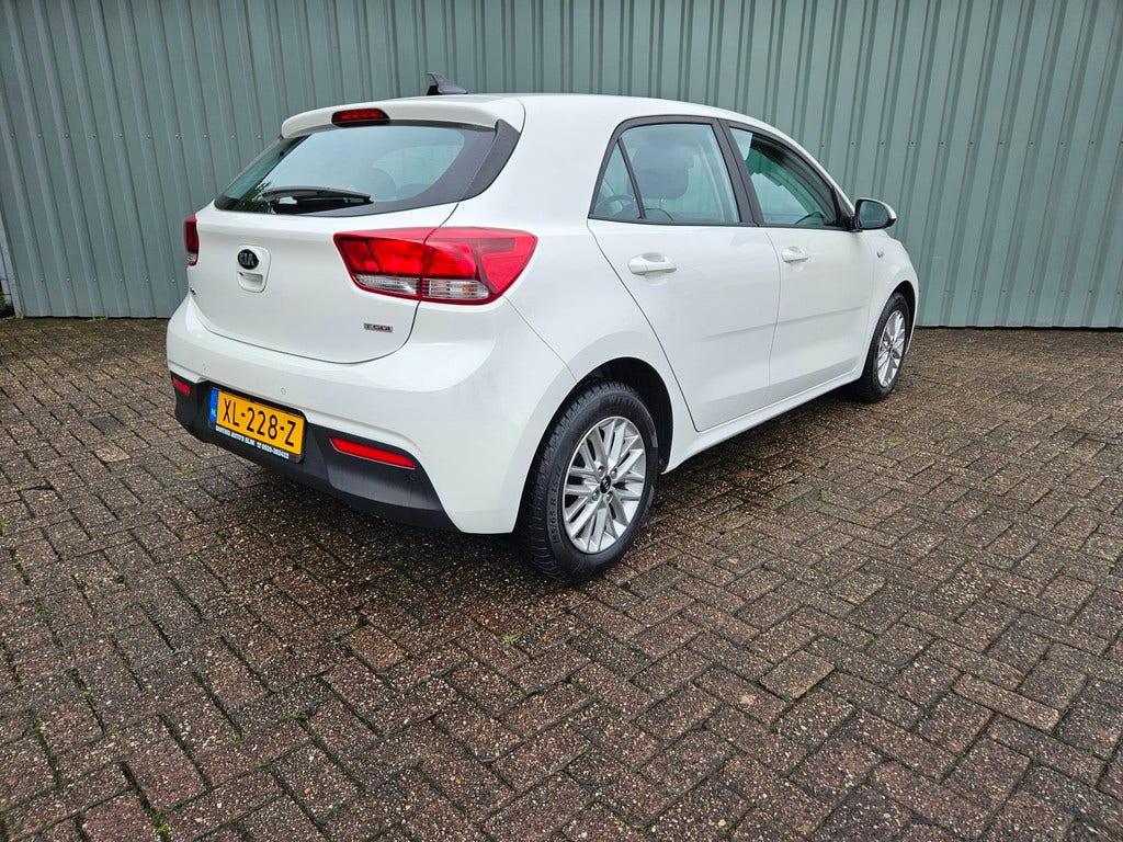 Kia Rio (6)
