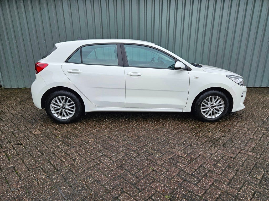 Kia Rio (20)