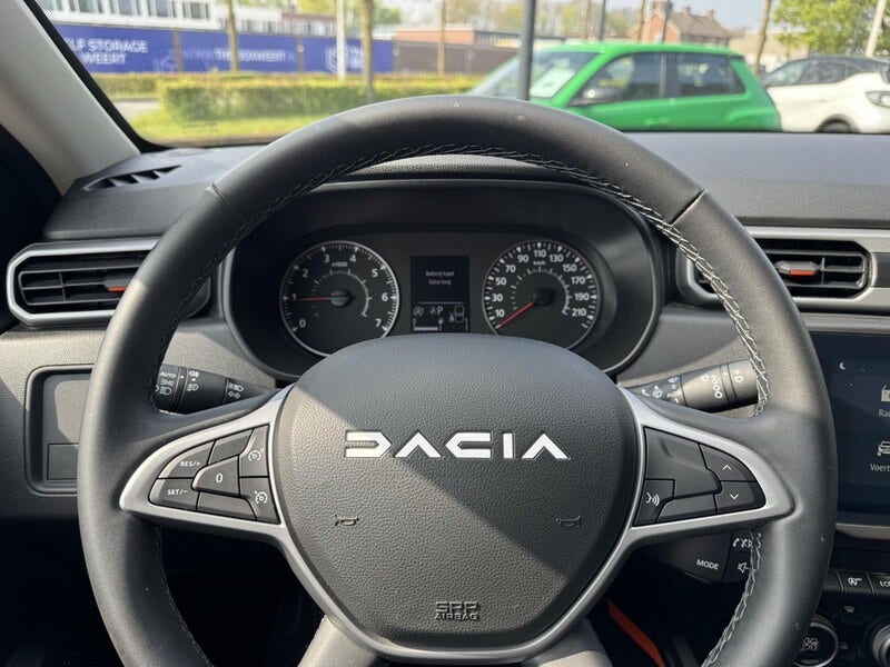 Dacia Duster (12)