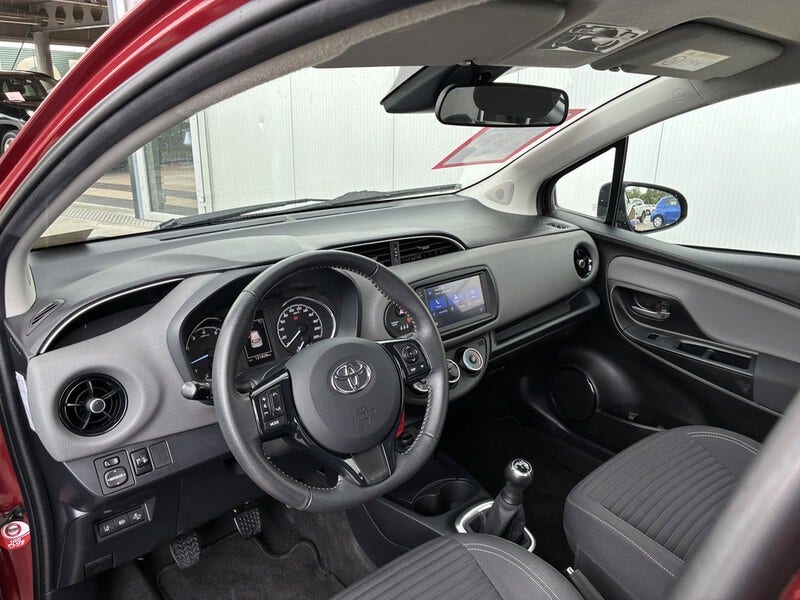 Toyota Yaris (2)