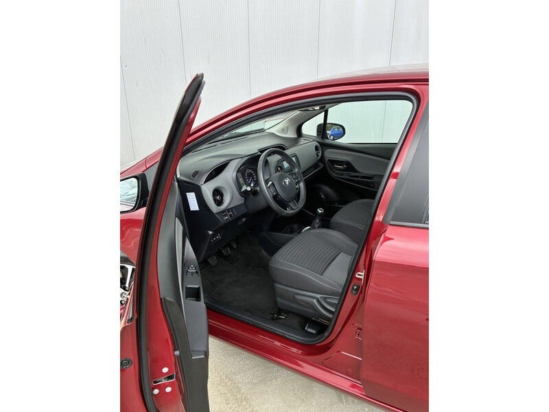 Toyota Yaris (8)