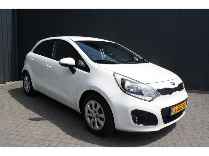 Kia Rio (8)