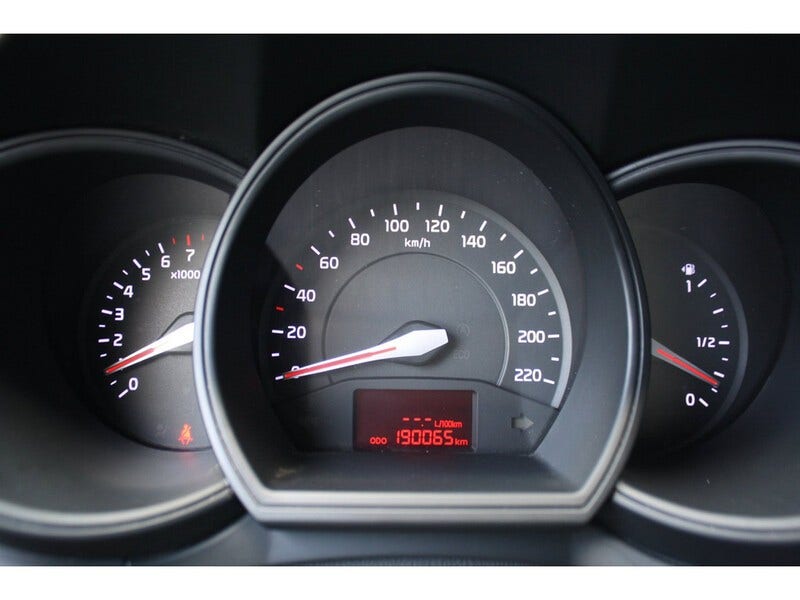 Kia Rio (9)