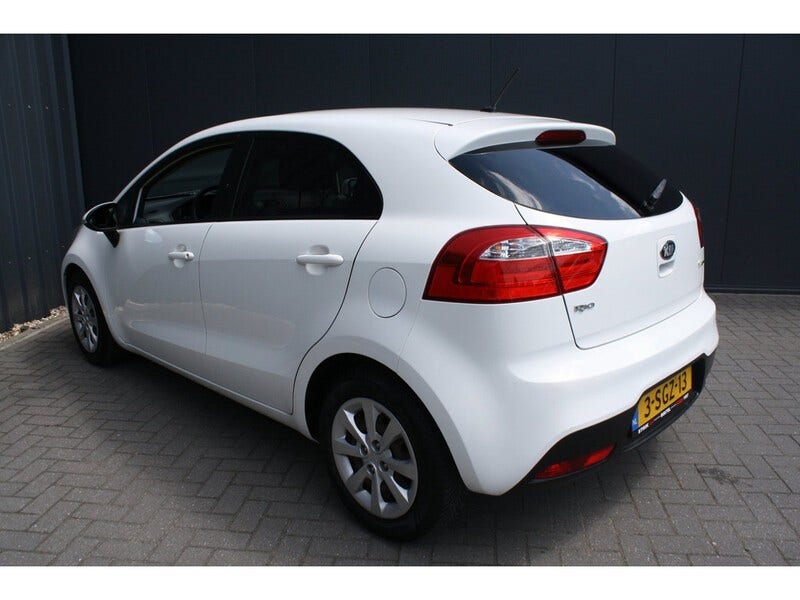 Kia Rio (17)
