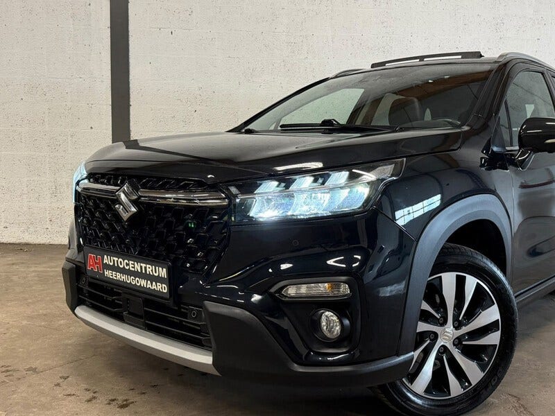 Suzuki Cross (4)