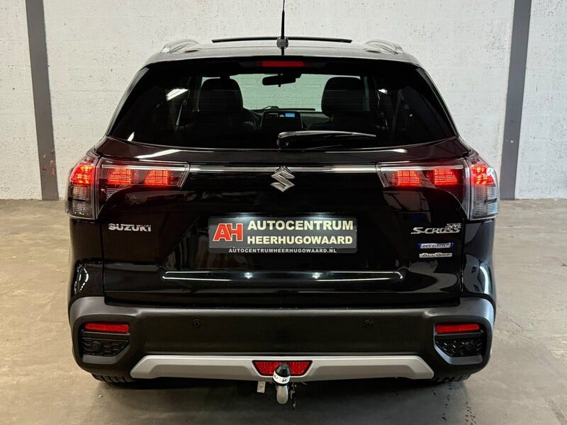 Suzuki Cross (8)