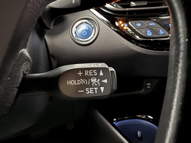 Toyota C-HR (9)